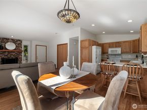 19430 Fremont Avenue N, Shoreline WA 98133