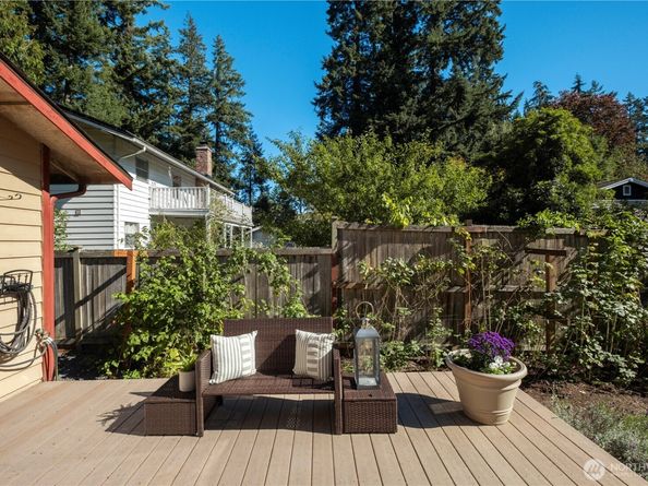 19430 Fremont Avenue N, Shoreline WA 98133