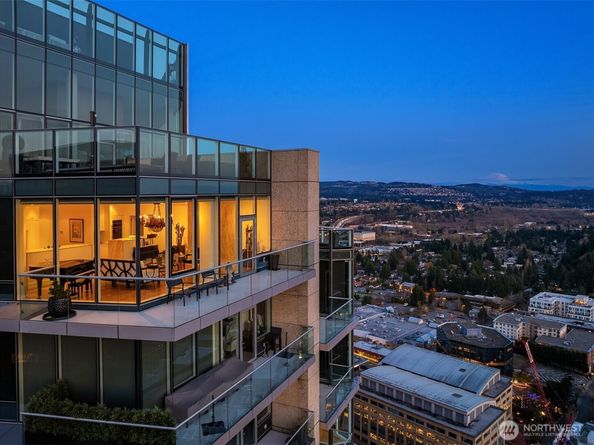10700 NE 4th Street 4202, Bellevue WA 98004