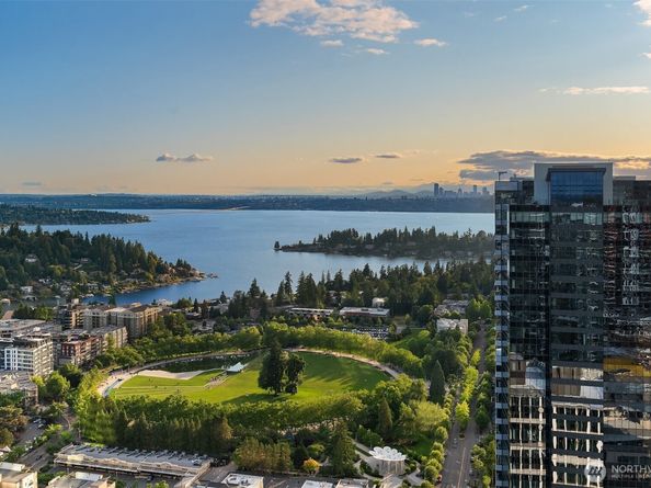 10700 NE 4th Street 4202, Bellevue WA 98004