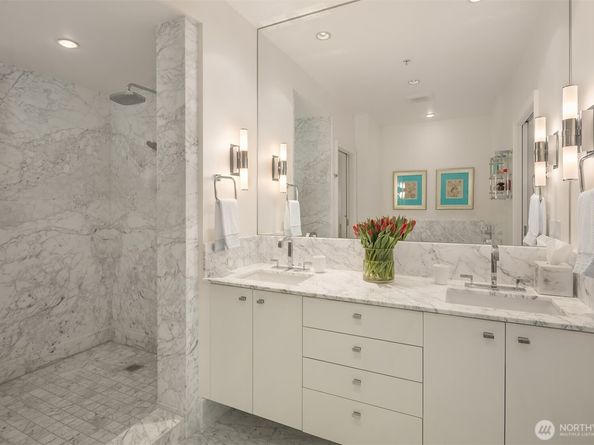 10700 NE 4th Street 4202, Bellevue WA 98004