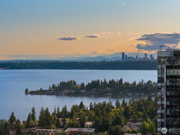 10700 NE 4th Street 4202, Bellevue WA 98004
