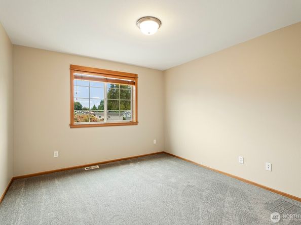 20027 10th Avenue W, Lynnwood WA 98036
