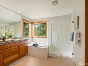 20027 10th Avenue W, Lynnwood WA 98036