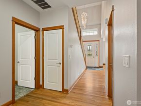 20027 10th Avenue W, Lynnwood WA 98036