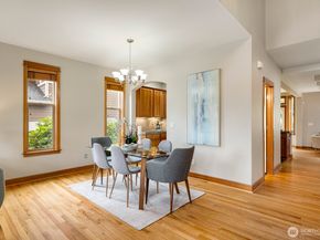 20027 10th Avenue W, Lynnwood WA 98036