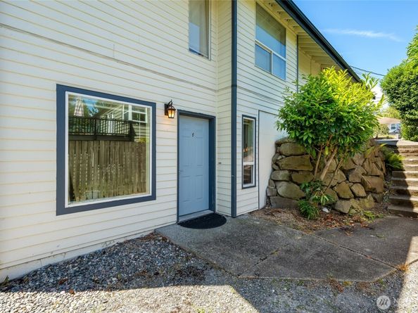 6015 Dexter Avenue A/B, Everett WA 98203