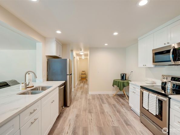 6015 Dexter Avenue A/B, Everett WA 98203