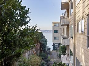 1600 43rd Avenue E 201, Seattle WA 98112