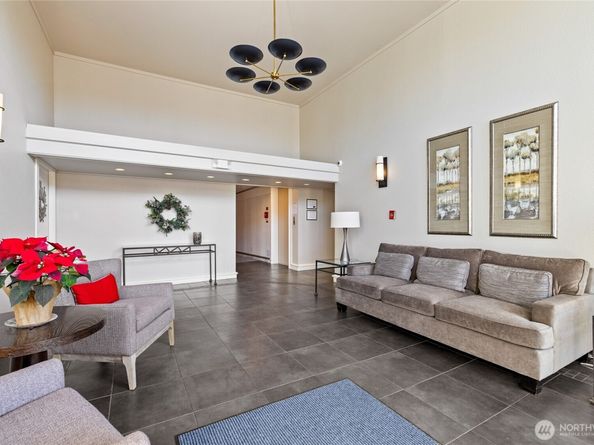 1600 43rd Avenue E 201, Seattle WA 98112