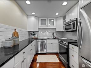 1600 43rd Avenue E 201, Seattle WA 98112