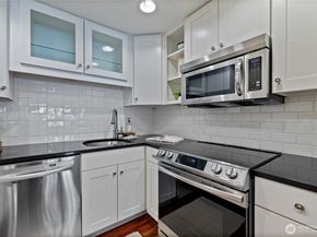 1600 43rd Avenue E 201, Seattle WA 98112