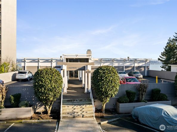 1600 43rd Avenue E 201, Seattle WA 98112
