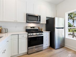 6816 NE 153rd Place D, Kenmore WA 98028