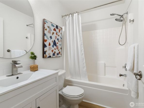 6816 NE 153rd Place D, Kenmore WA 98028