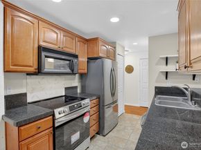 15433 Country Club Drive B102, Mill Creek WA 98012