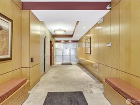 17 W Mercer Street 212, Seattle WA 98119