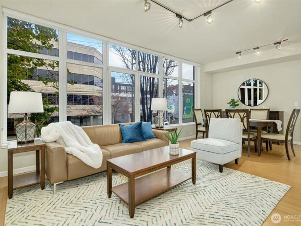 17 W Mercer Street 212, Seattle WA 98119