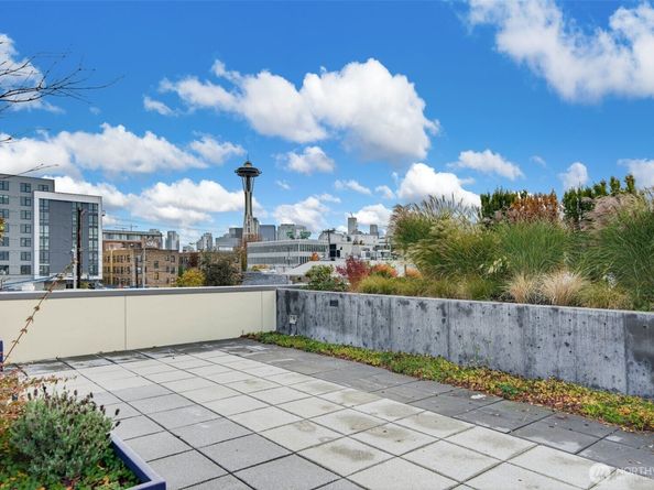 17 W Mercer Street 212, Seattle WA 98119