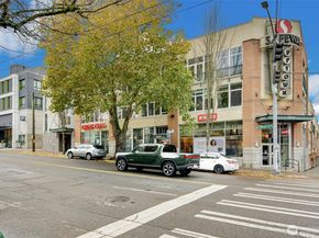 17 W Mercer Street 212, Seattle WA 98119