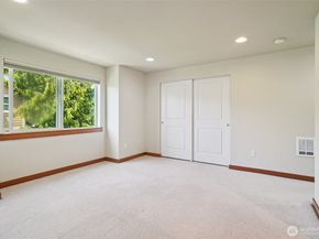 9211 Ashworth Avenue N B, Seattle WA 98103