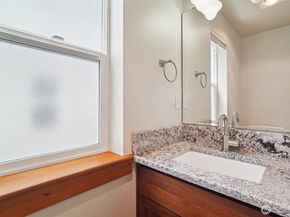 9211 Ashworth Avenue N B, Seattle WA 98103