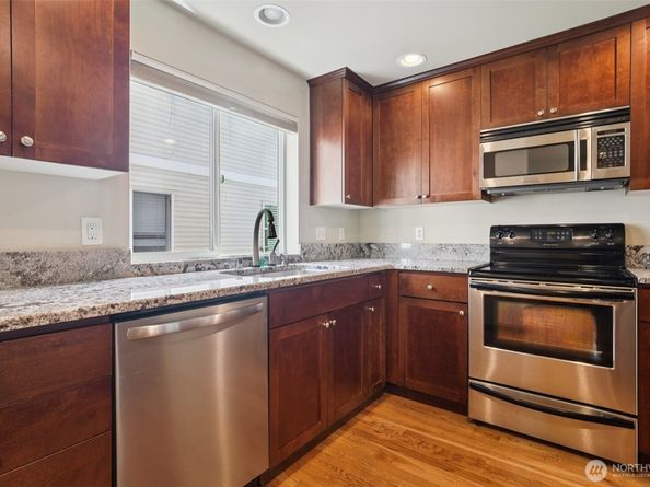 9211 Ashworth Avenue N B, Seattle WA 98103