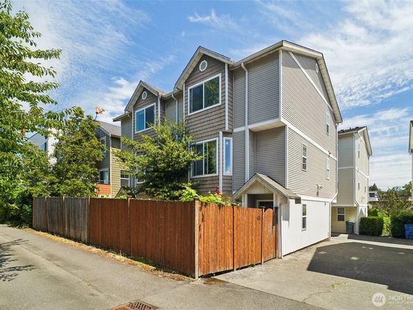 9211 Ashworth Avenue N B, Seattle WA 98103