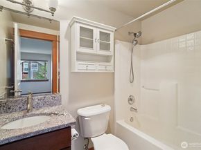 9211 Ashworth Avenue N B, Seattle WA 98103