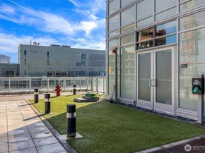 583 Battery Street 3802, Seattle WA 98121