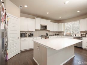 1041 Timberline Avenue, Bremerton WA 98312