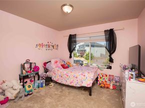 1041 Timberline Avenue, Bremerton WA 98312