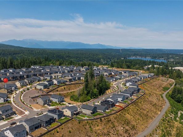 1041 Timberline Avenue, Bremerton WA 98312