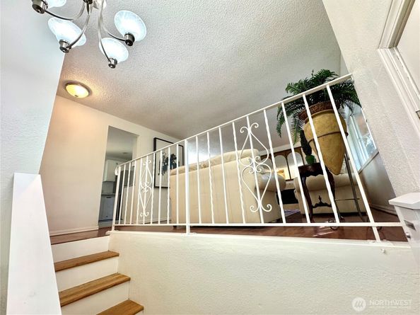 4016 Burton Place W, Seattle WA 98199
