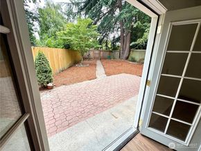 4016 Burton Place W, Seattle WA 98199