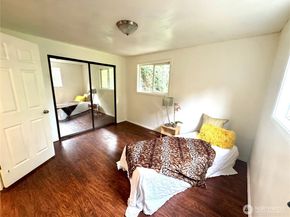 4016 Burton Place W, Seattle WA 98199