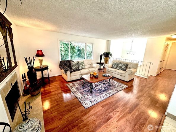 4016 Burton Place W, Seattle WA 98199