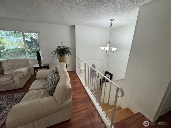 4016 Burton Place W, Seattle WA 98199