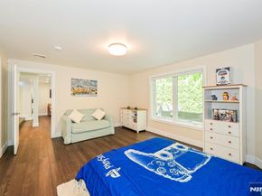 655 Floyd Street, Englewood Cliffs NJ 07632