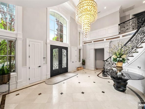 675 Summit Street, Englewood Cliffs NJ 07632