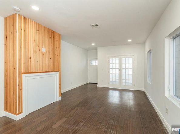 210 Nunda Avenue, Jersey City NJ 07306