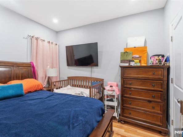 137A Dekalb Avenue, Jersey City NJ 07306