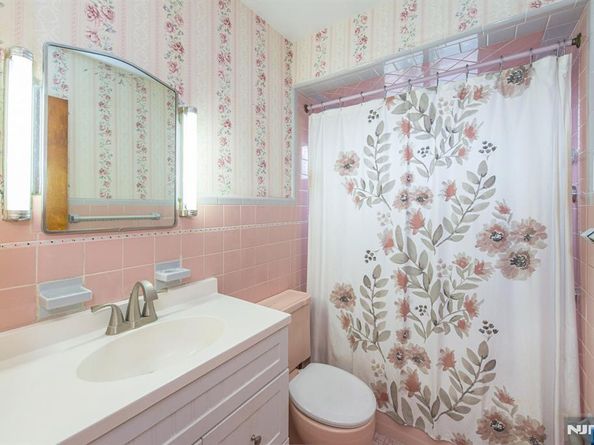 340 Northwood Way, Palisades Park NJ 07650