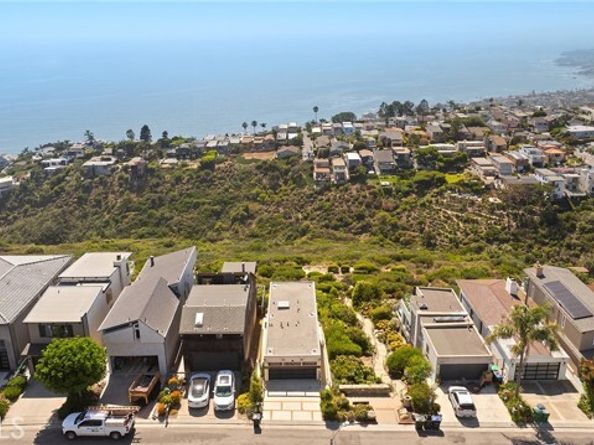 895 Quivera Street, Laguna Beach CA 92651