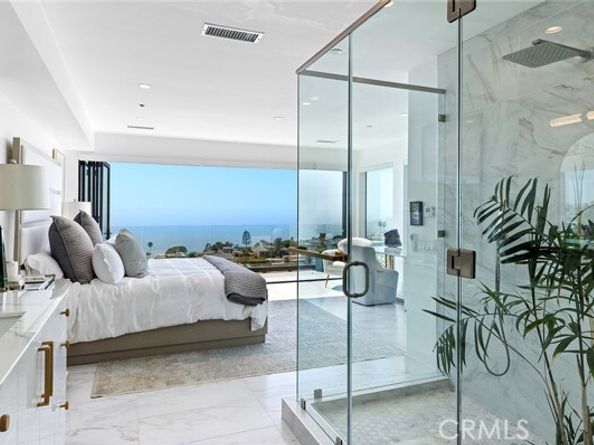 895 Quivera Street, Laguna Beach CA 92651
