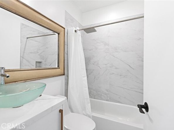 895 Quivera Street, Laguna Beach CA 92651