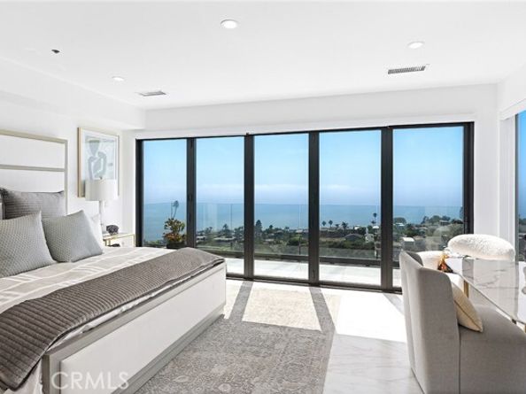 895 Quivera Street, Laguna Beach CA 92651
