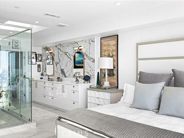 895 Quivera Street, Laguna Beach CA 92651