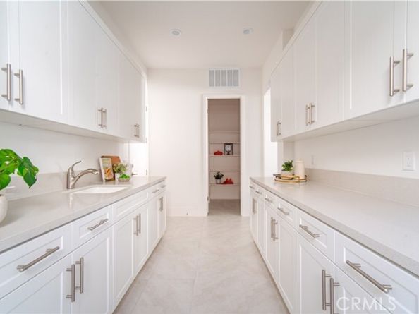 5777 Sunrise Ridge Lane, Lake Forest (el Toro) CA 92679