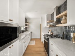 8051 Etiwanda Avenue, Reseda (los Angeles) CA 91335